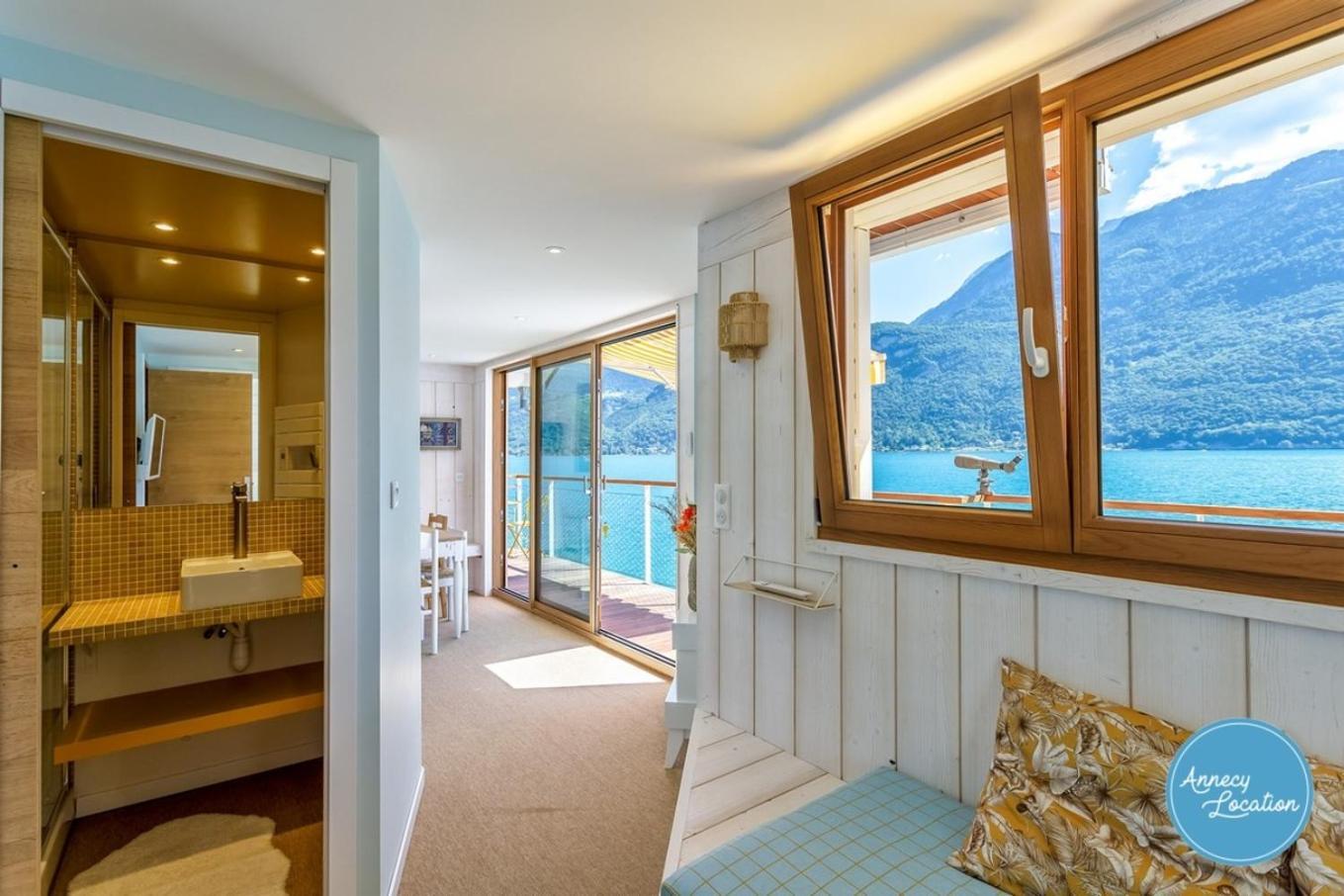 Chalet Coquillage Waterfront Escape On Lake Doussard Exterior photo